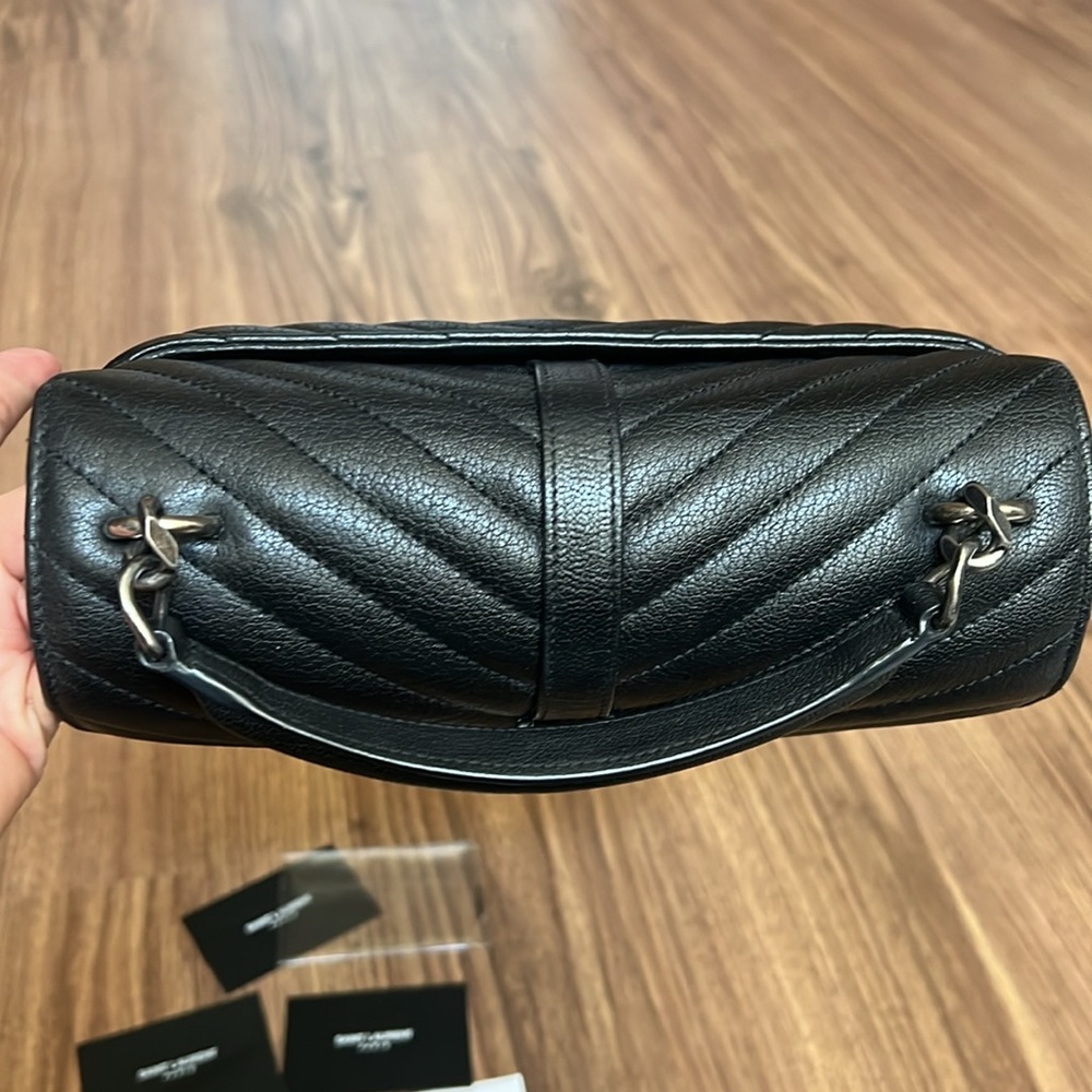 A113- 💯% authentic YSL College medium bag - Picture 16 of 17